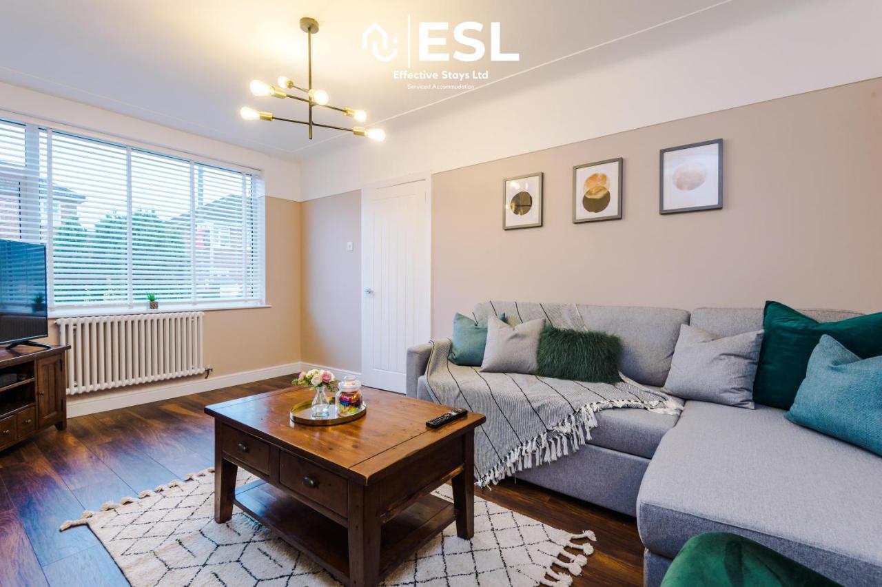 Open Plan - 3 Bedroom House - Garden And Outdoor Seating - Driveway Parking - Short Drive To City Centre Saughall Exterior foto